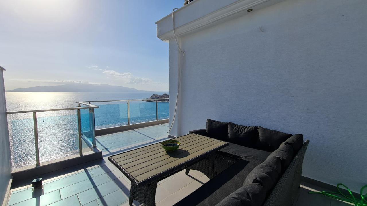 Rocknest Sea View Penthouse Apartamento Sarandë Exterior foto