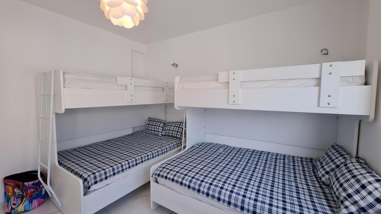 Rocknest Sea View Penthouse Apartamento Sarandë Exterior foto