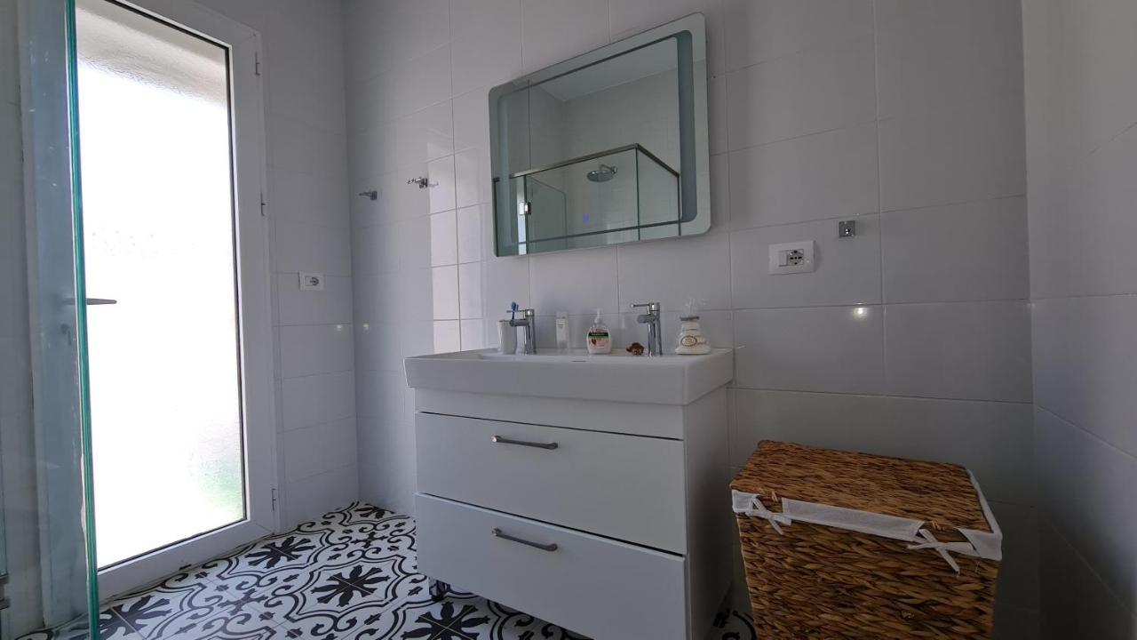 Rocknest Sea View Penthouse Apartamento Sarandë Exterior foto