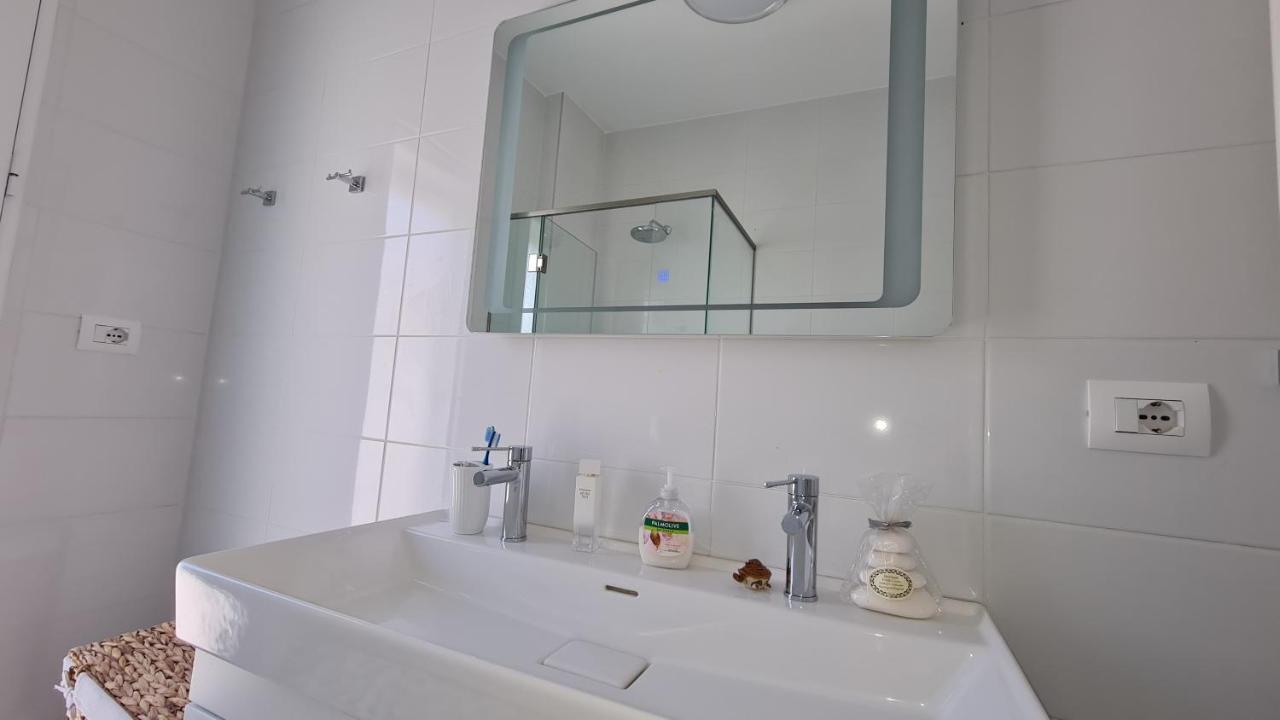 Rocknest Sea View Penthouse Apartamento Sarandë Exterior foto