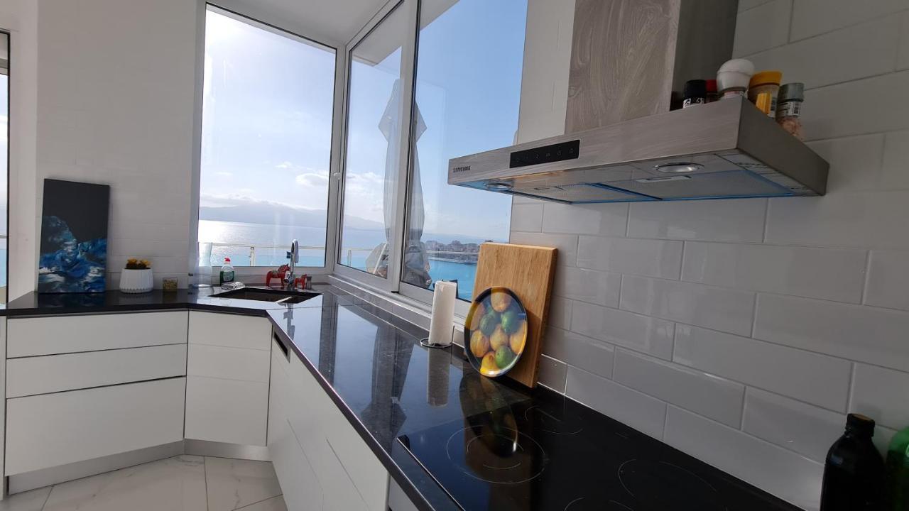 Rocknest Sea View Penthouse Apartamento Sarandë Exterior foto