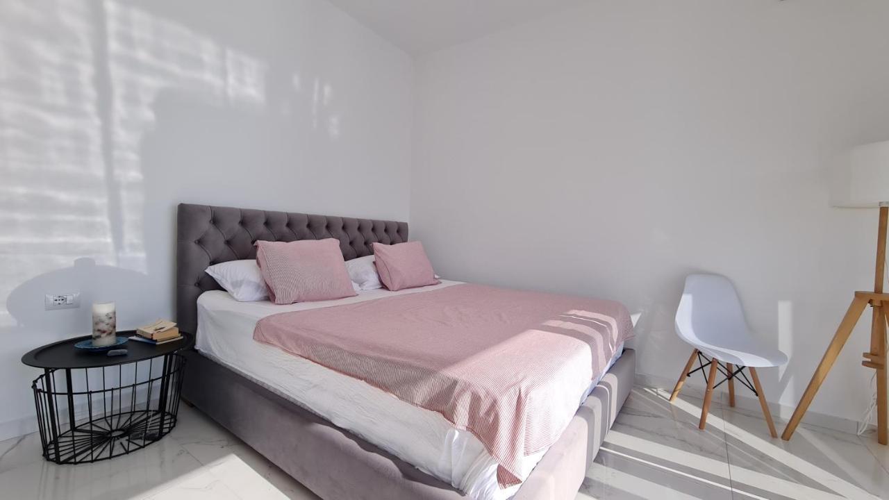 Rocknest Sea View Penthouse Apartamento Sarandë Exterior foto
